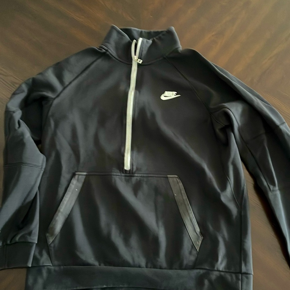 Nike half zip pull over sweatshirt